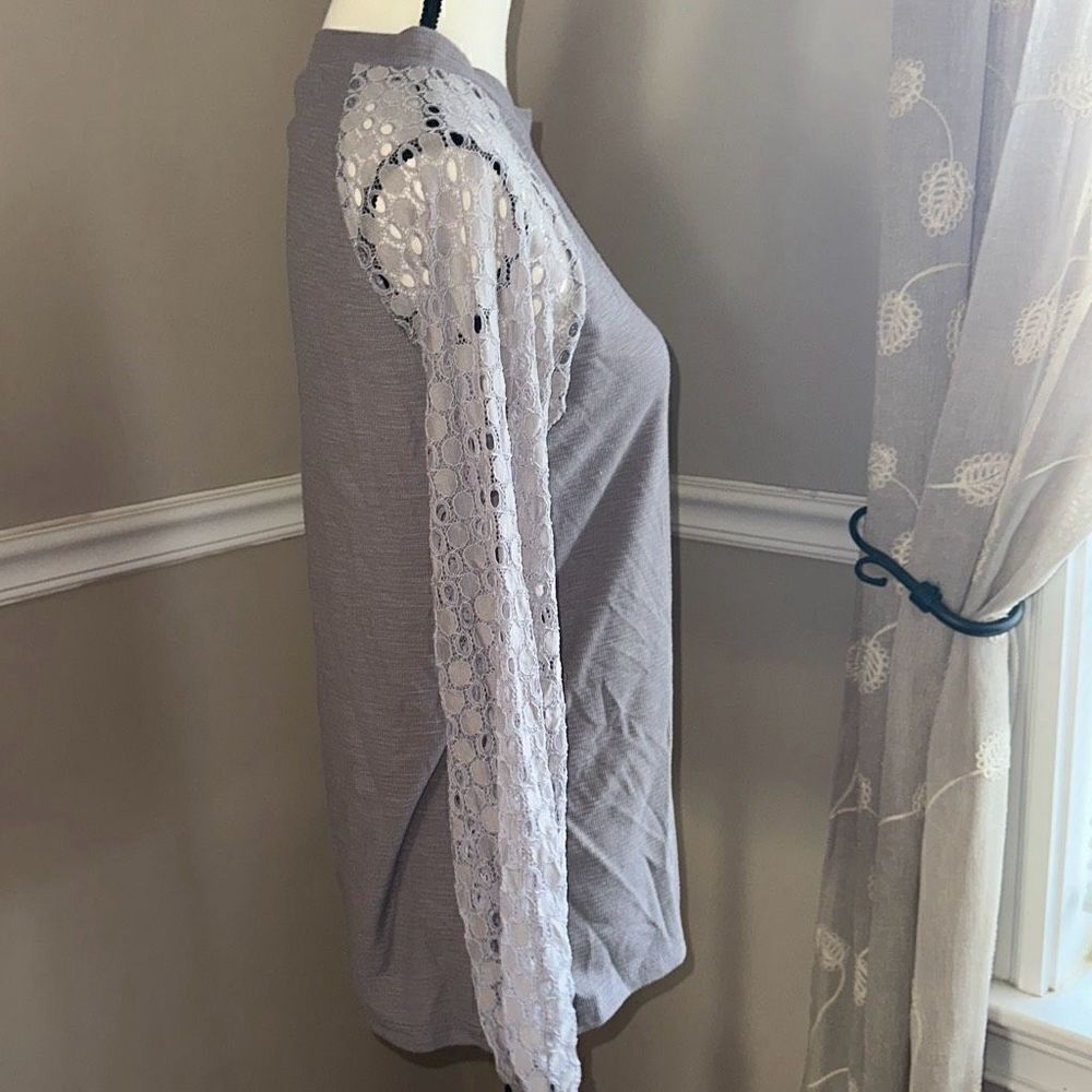 SHEIN Sweater  - Picture 5 of 16